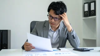 格安テレアポに潜むリスクとは?コストと成果を最大化する業者選び